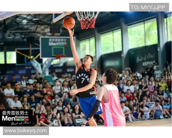 日本足球明星精彩挑战合集展现球技与魅力的精彩瞬间 日本足球明星精彩挑战合集展现球技与魅力的精彩瞬间