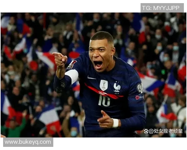 足球明星的标准长相解析与典型形象展示,揭示他们的魅力与风采 足球明星的标准长相解析与典型形象展示,揭示他们的魅力与风采