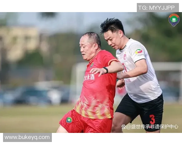 丁老师在足球界的传奇故事与他心目中的明星球员揭秘 丁老师在足球界的传奇故事与他心目中的明星球员揭秘